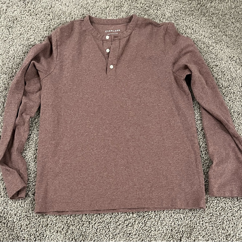 Everland shirt medium